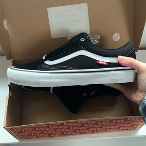 Vans Old Skool Pro - men’s size 10. New with tags! Never worn. Black and white.